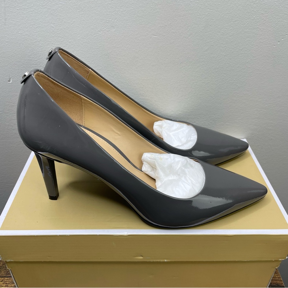 Michael Kors Dark Gray Patent Leather Dorothy Flex Pump Grey Size 10M